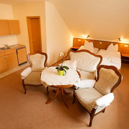 Weinbau&pension 8zeilen 3*