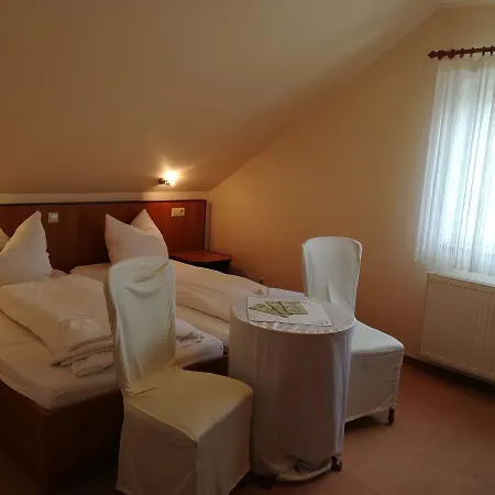 Gasthof Weinbau&pension 8zeilen